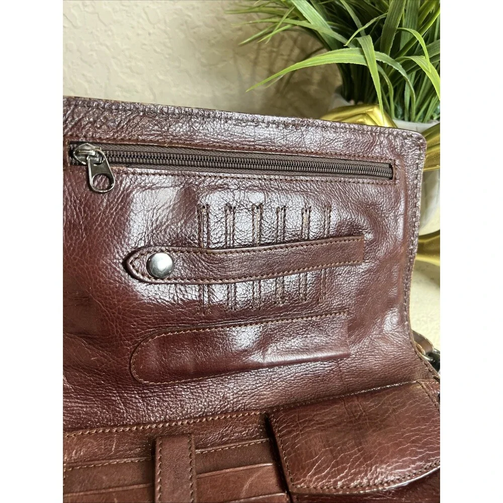 Vintage Mancini Leather Envelope Style Leather Crossbody Handbag With Lock/Key